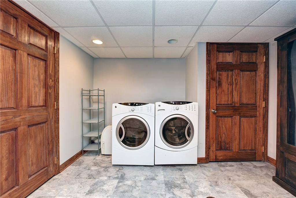 1209 Girard Road Pittsburgh, PA 15227 - Photo 22 of 25 Gallery Image 22