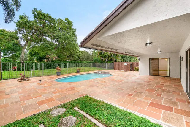 $3,900 | 21011 Windemere Lane, Boca Raton, FL 33428