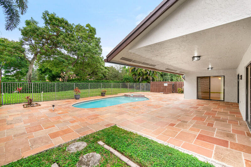 21011 Windemere Lane Boca Raton, FL 33428 - Photo 19 of 21 pic 13