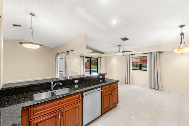 21011 Windemere Lane Boca Raton, FL 33428 - Photo 6 of 21 pic 6