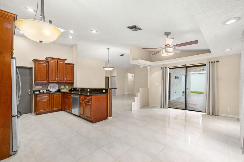 21011 Windemere Lane Boca Raton, FL 33428 - Photo 7 of 21 pic 5