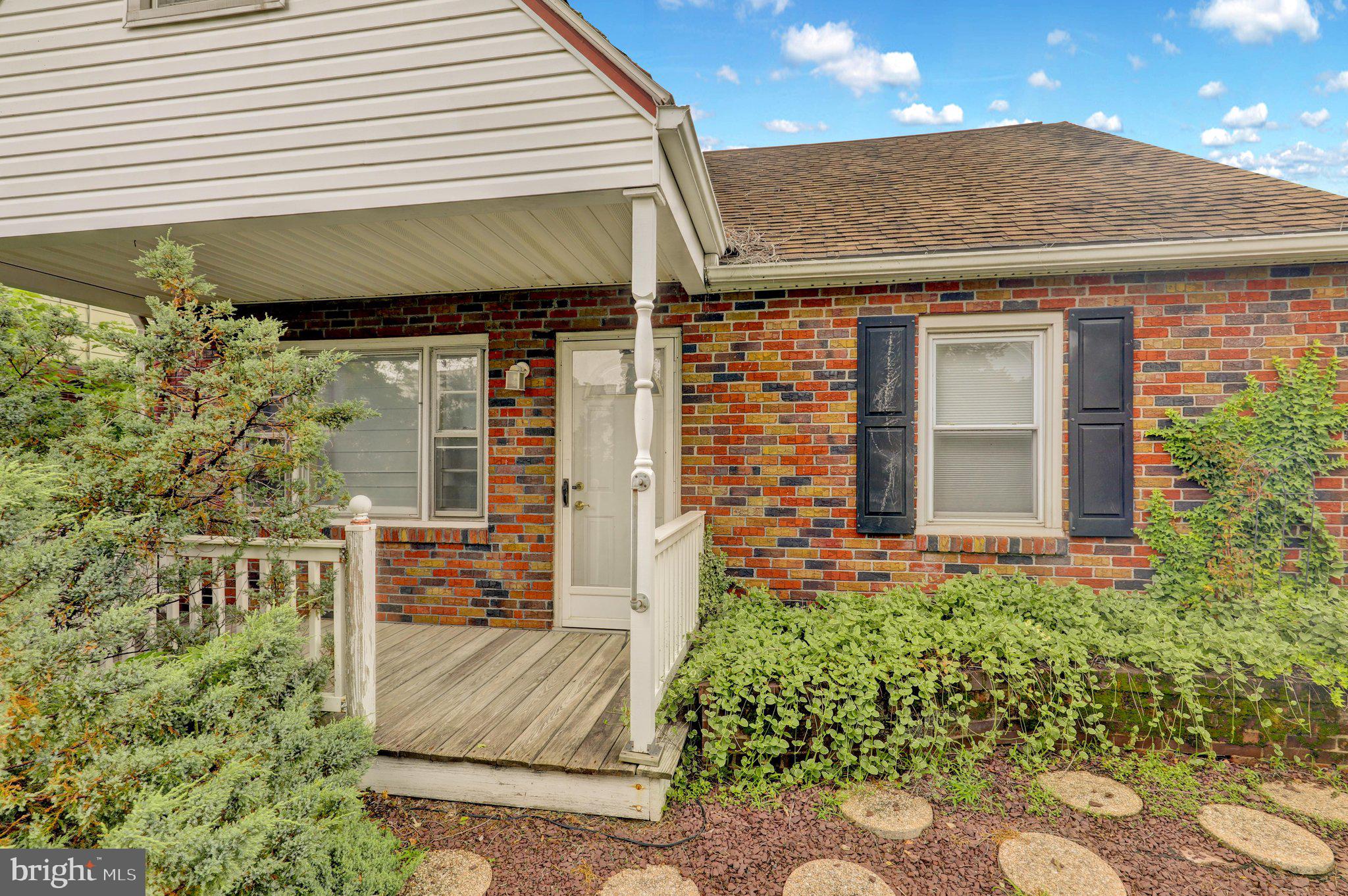 107 Gibraltar Road Reading, PA 19606 - Photo 3 of 29 360_8065