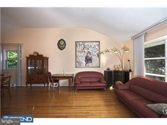 562 Remsen Road Philadelphia, PA 19115 - Photo 4 of 12