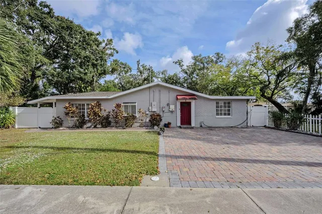 $475,000 | 5 Hayes Road, Oldsmar, FL 34677