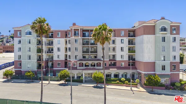$3,650 | 3750 Santa Rosalia Drive, Unit 408, Los Angeles, CA 90008