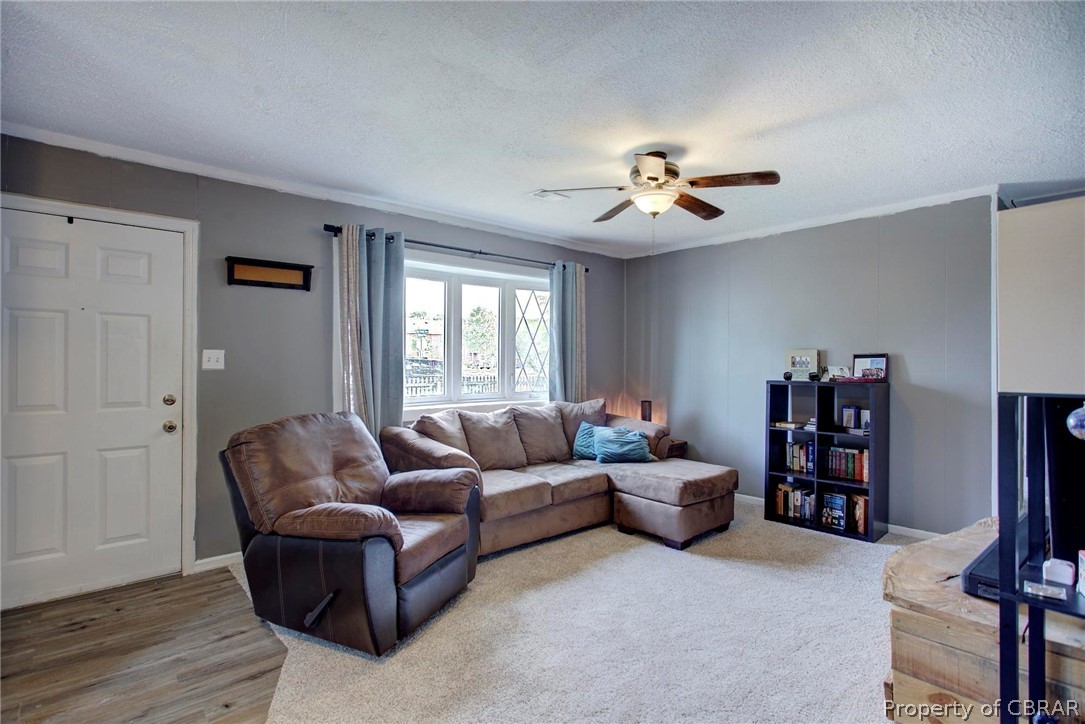 718 Old Point Avenue Hampton, VA 23663 - Photo 4 of 17 Gallery Image 4