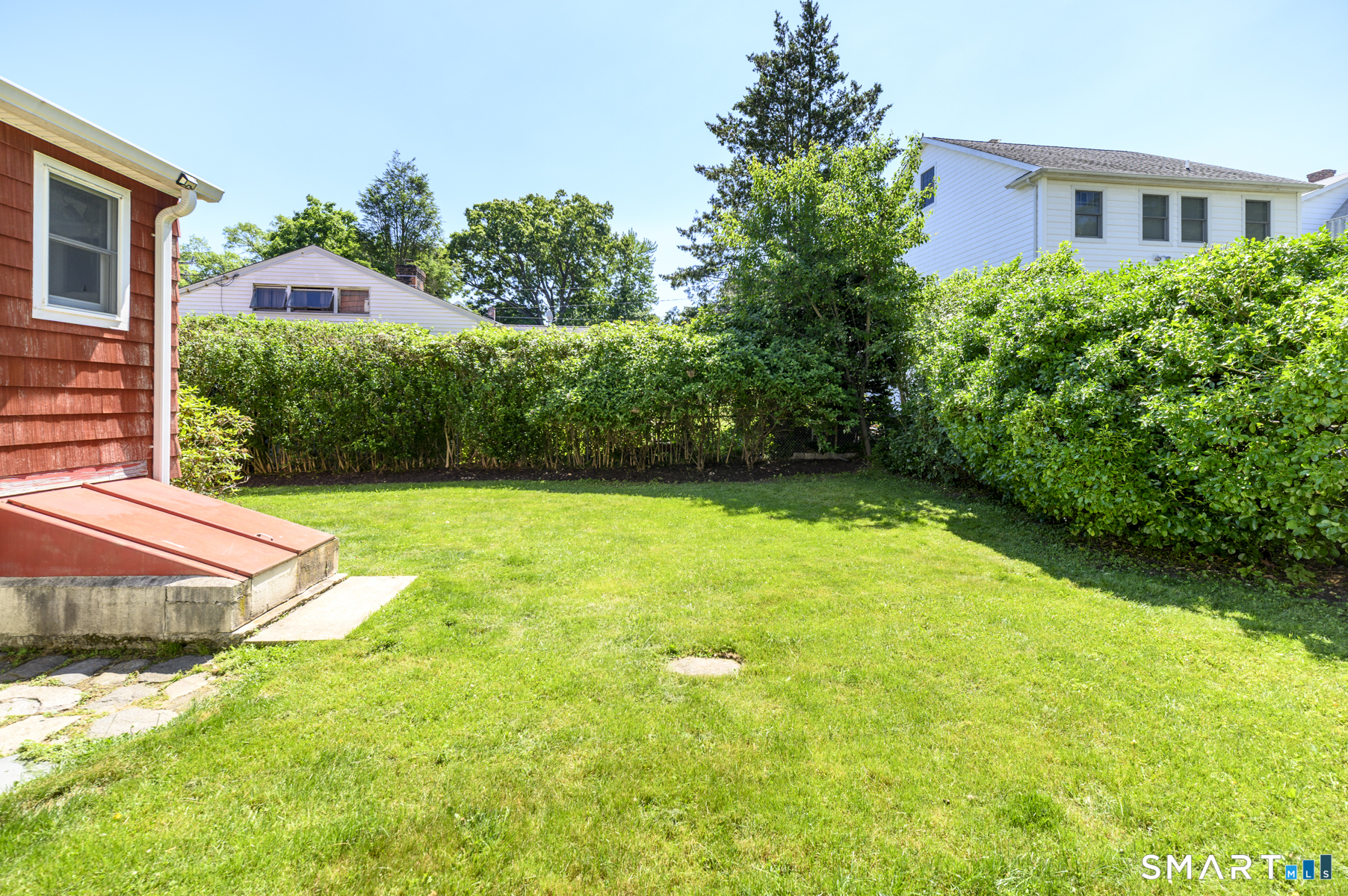 162 Toms Road Stamford, CT 06906 - Photo 23 of 30