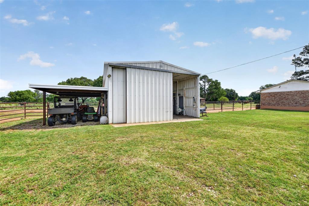 1102 Old Base Road Aurora, TX 76078 - Photo 32 of 37