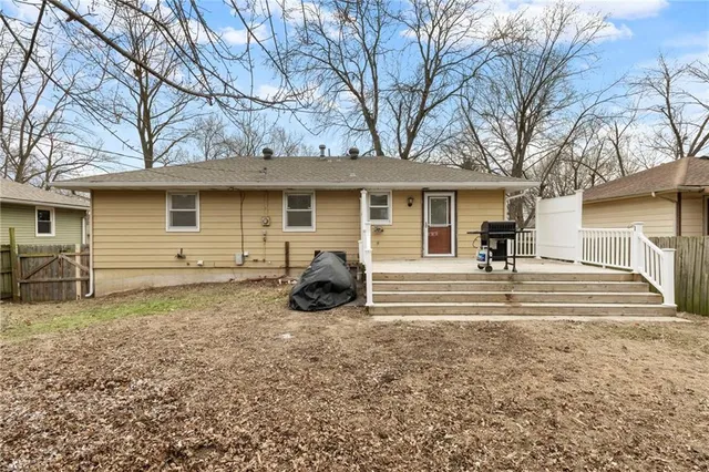 $220,000 | 20108 East 12th Terrace South, Independence, MO 64057