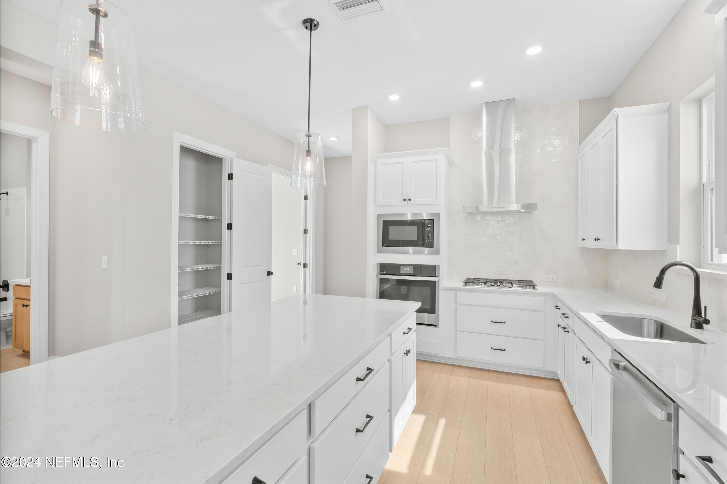 11485 Catalyst Road Jacksonville, FL 32256 - Photo 5 of 16 SLJ03451