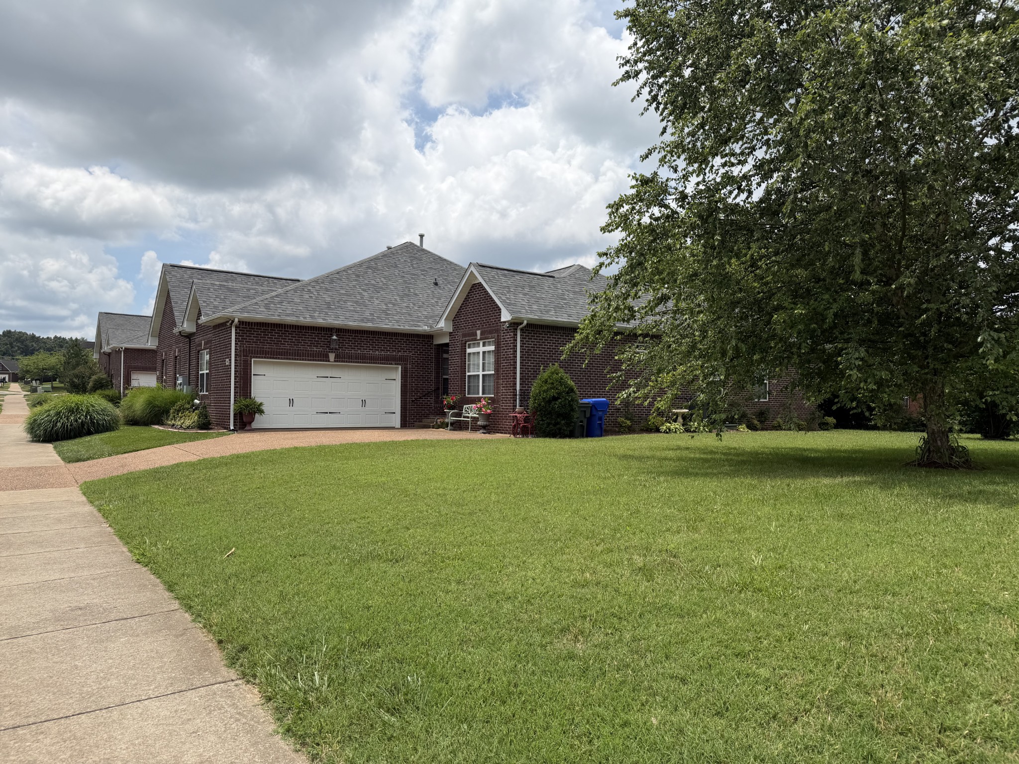 208 Indian Ridge Circle White House, TN 37188 - Photo 2 of 30