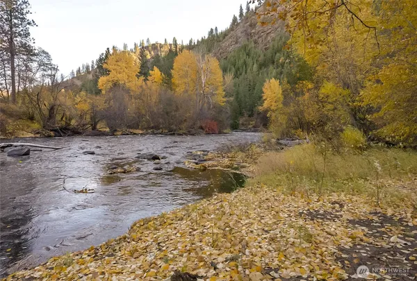 $530,000 | 372 Mad Ranch Lane, Entiat, WA 98822