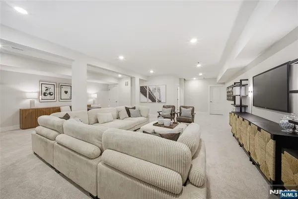 $1,019,990 | 18 Arlington Place, Oakland, NJ 07436