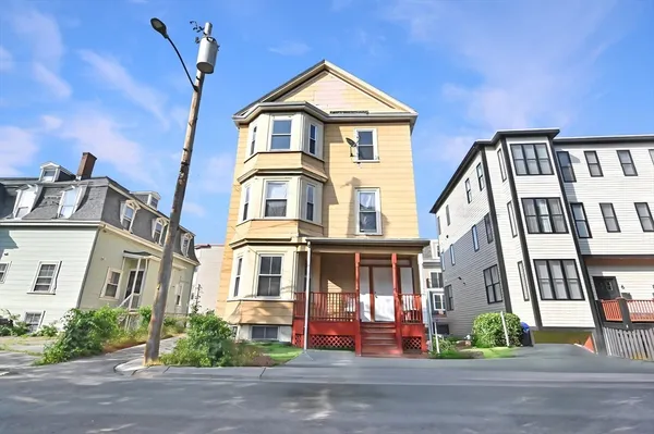 $3,400 | 4 Burton Avenue, Unit 3, Boston, MA 02119