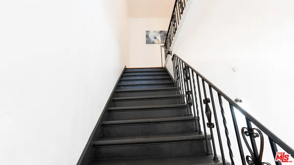 $2,995 | 6336 Orange Street, Unit 5, Los Angeles, CA 90048