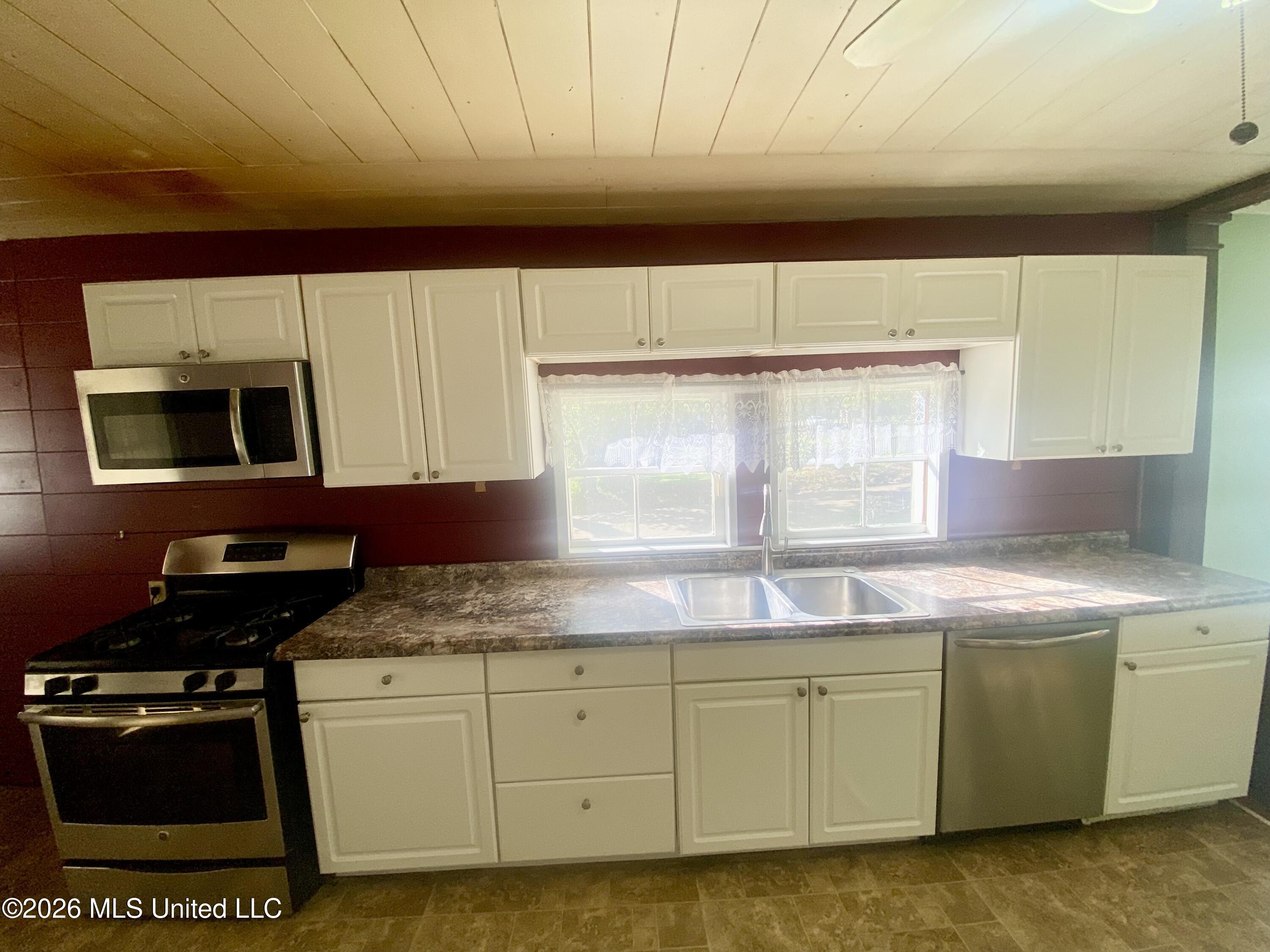 209 West Cayuga Street Crystal Springs, MS 39059 - Photo 19 of 35 IMG_5359