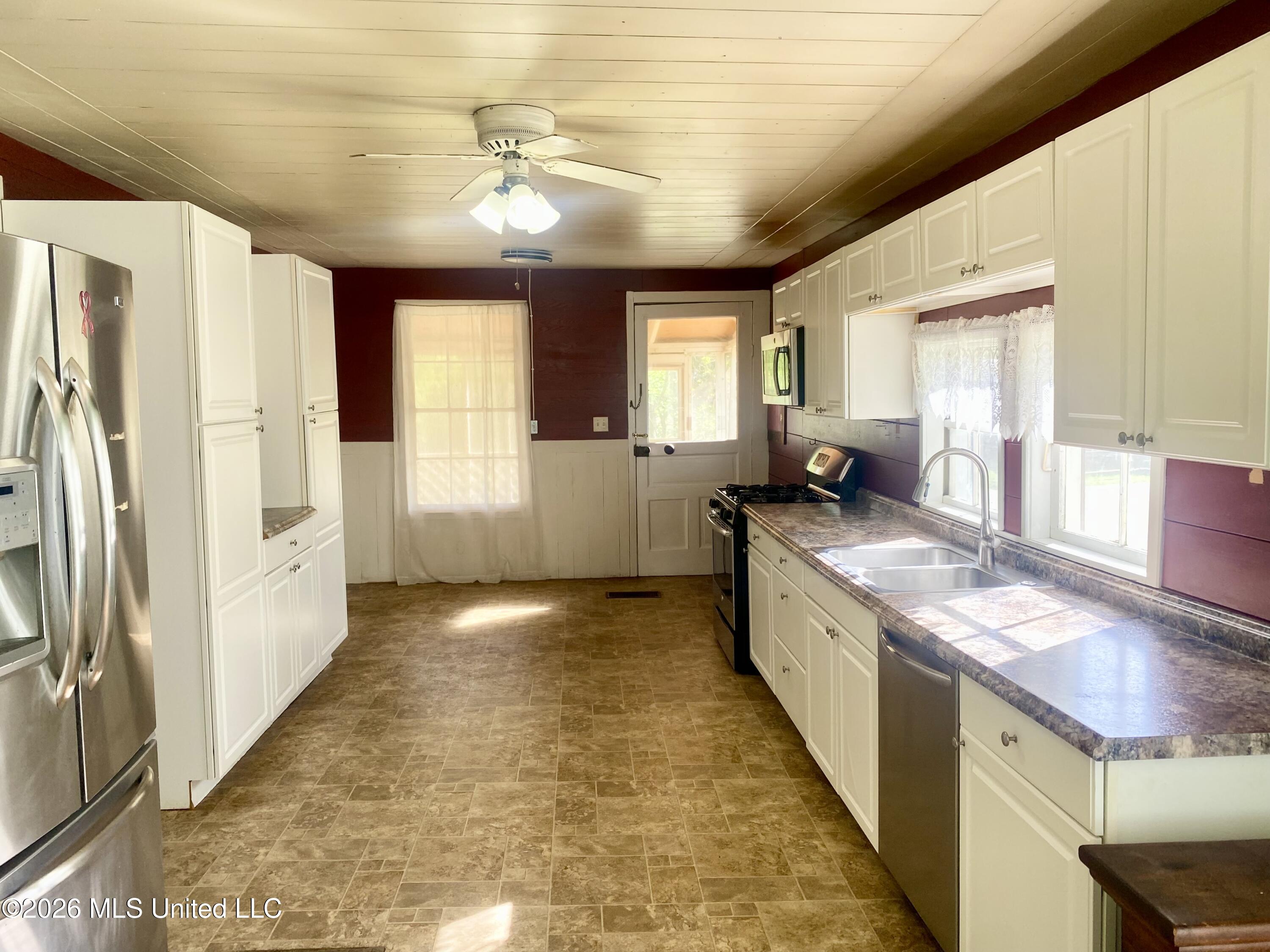 209 West Cayuga Street Crystal Springs, MS 39059 - Photo 22 of 35 IMG_5355