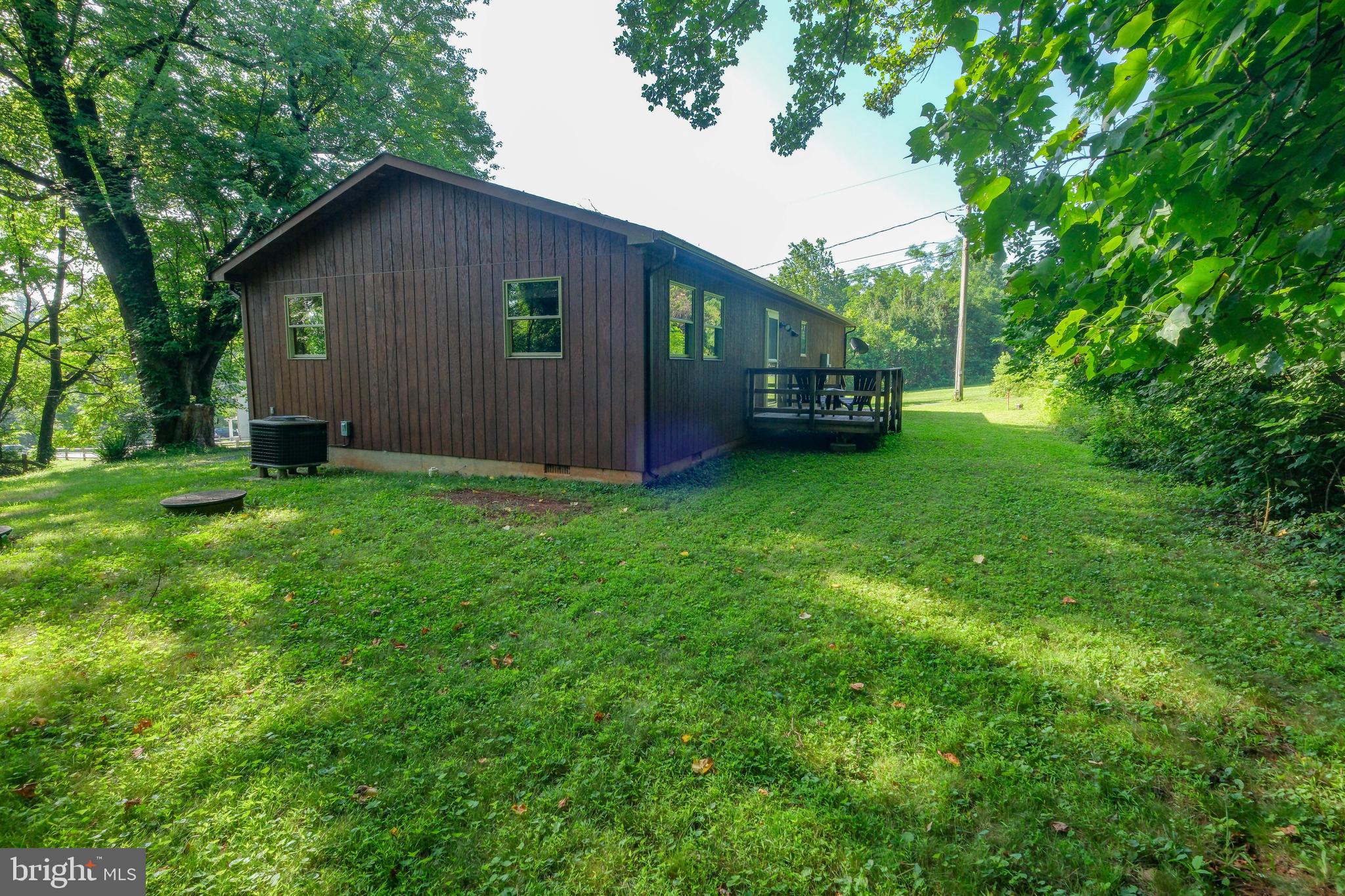 16 Head Waters Road Chester Gap, VA 22623 - Photo 5 of 43