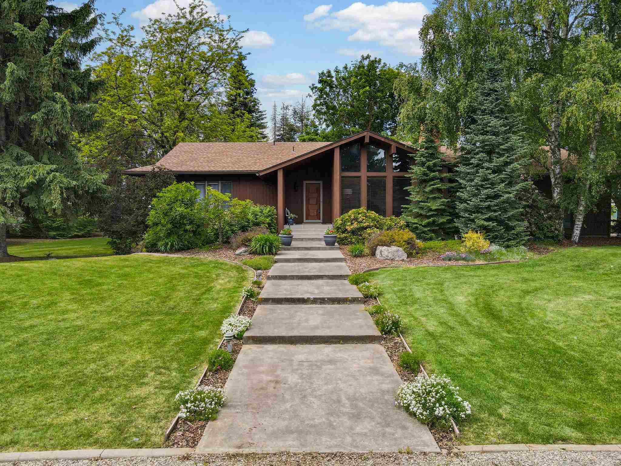 9110 South Crestview Road Spokane, WA 99224 - Photo 1 of 46