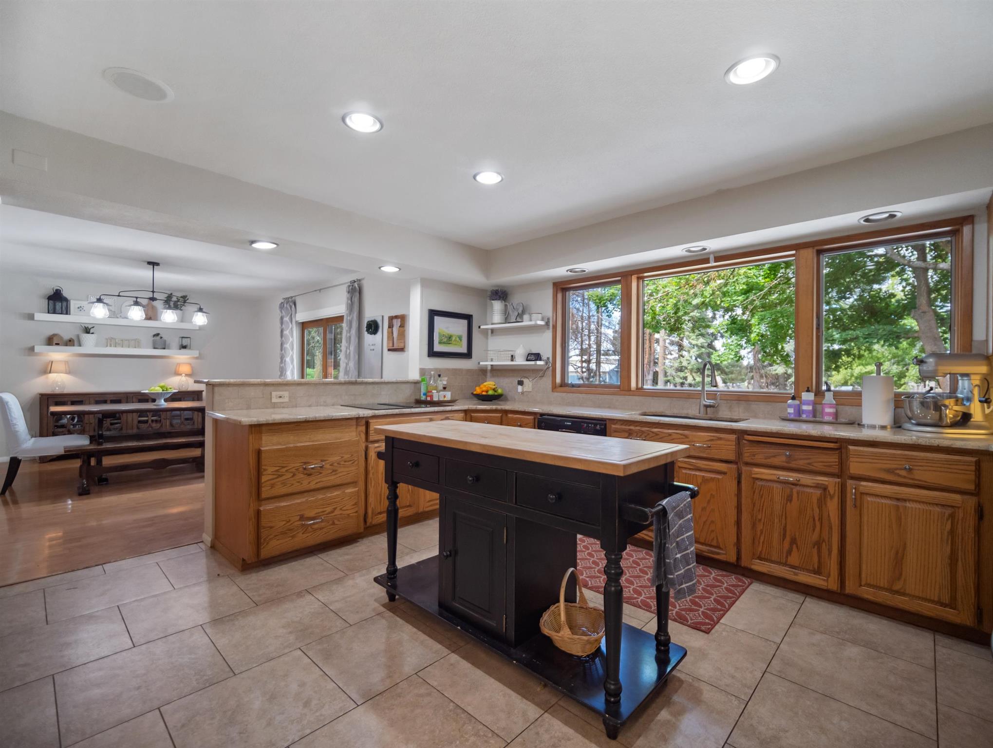 9110 South Crestview Road Spokane, WA 99224 - Photo 10 of 46