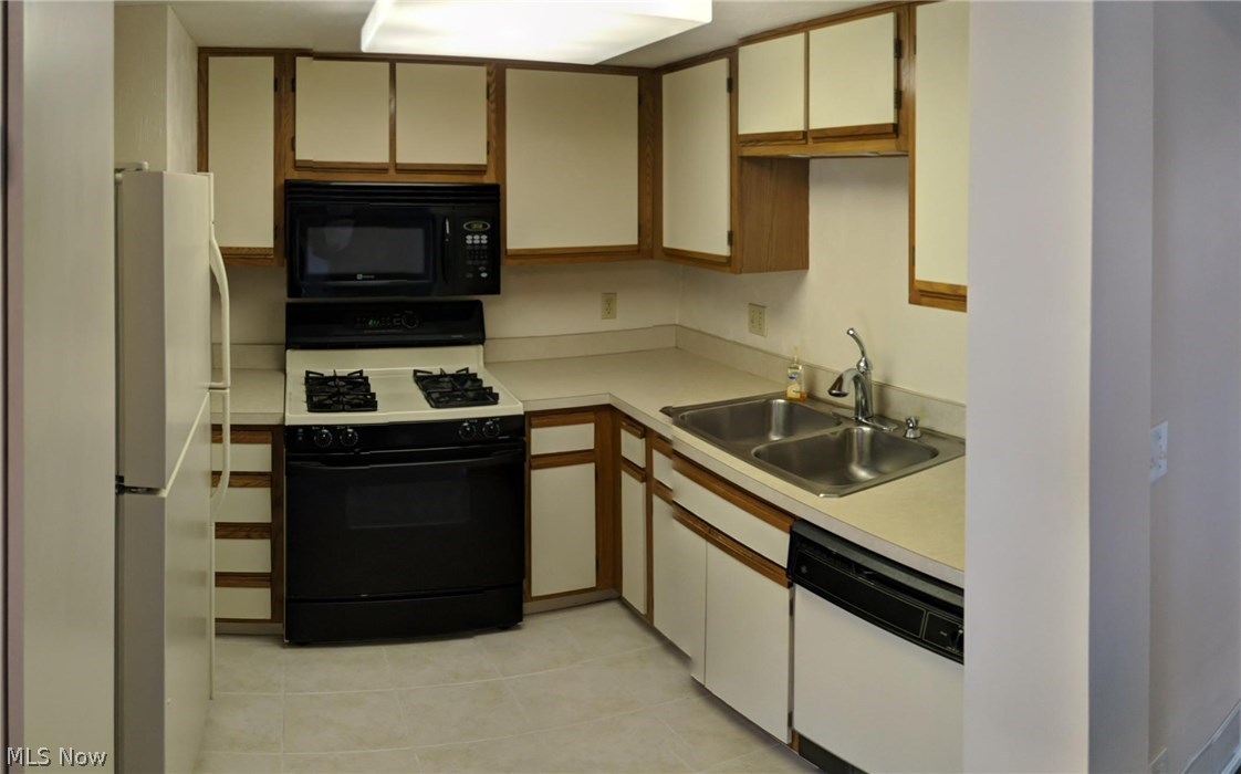 1311 Cleveland Road West, Unit 2 Huron, OH 44839 - Photo 6 of 20