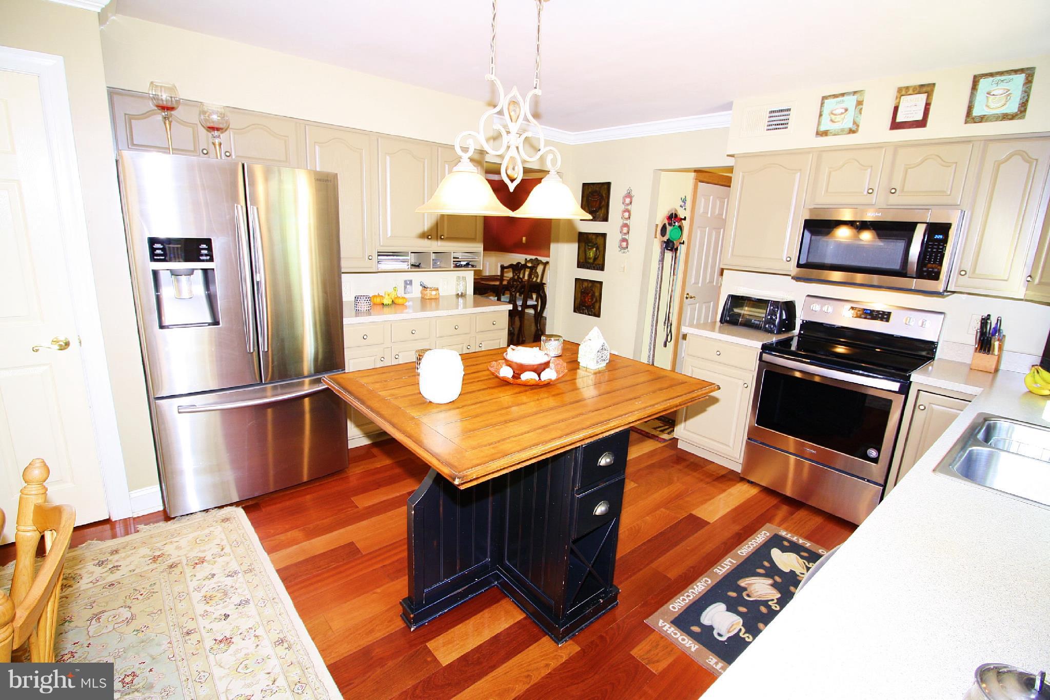 1155 Quarry Road Pylesville, MD 21132 - Photo 11 of 35 Kitchen w/ NEW Stainless Appliances