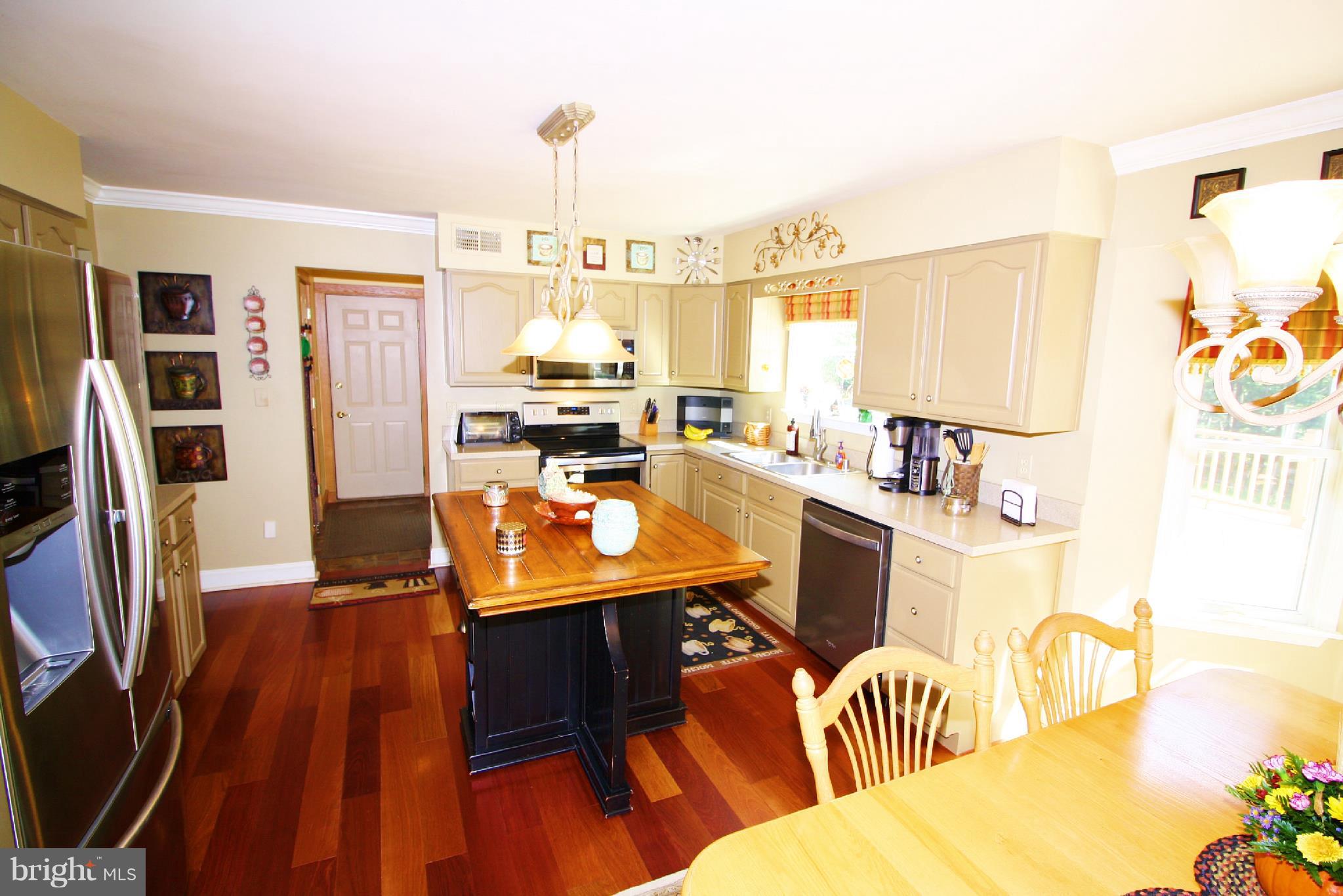 1155 Quarry Road Pylesville, MD 21132 - Photo 13 of 35 Custom Kitchen
