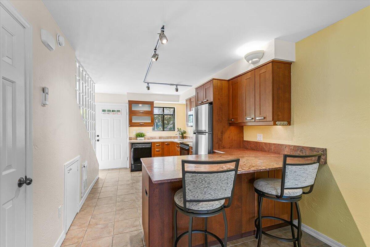 495 Chestnut Street, Unit 16 Ashland, OR 97520 - Photo 14 of 28 14-14