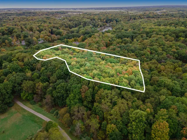 $400,000 | 5709 Alaska Avenue Southeast, Alto, MI 49302