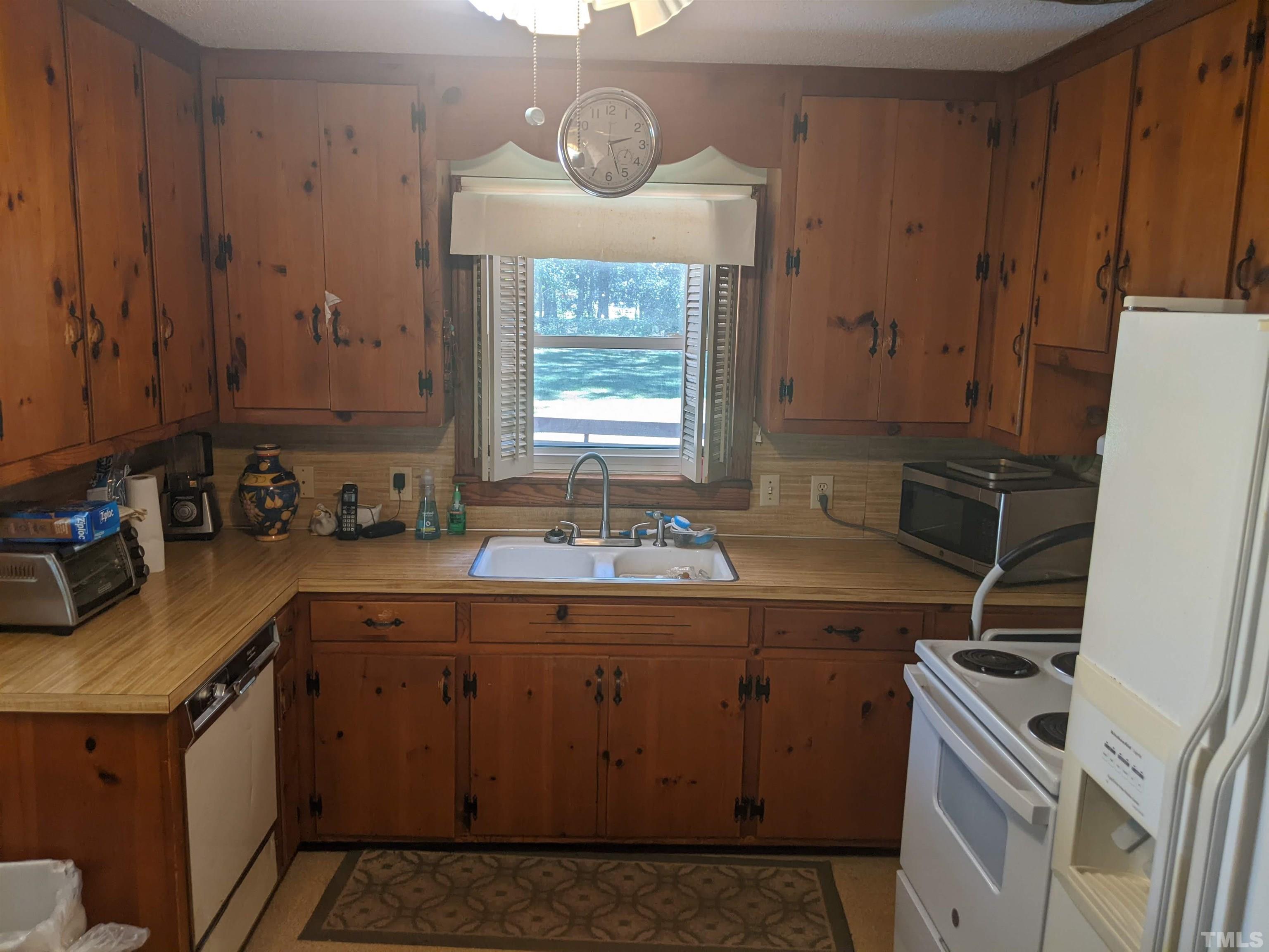 615 Crosby Road Durham, NC 27704 - Photo 5 of 17 Gallery Image 5