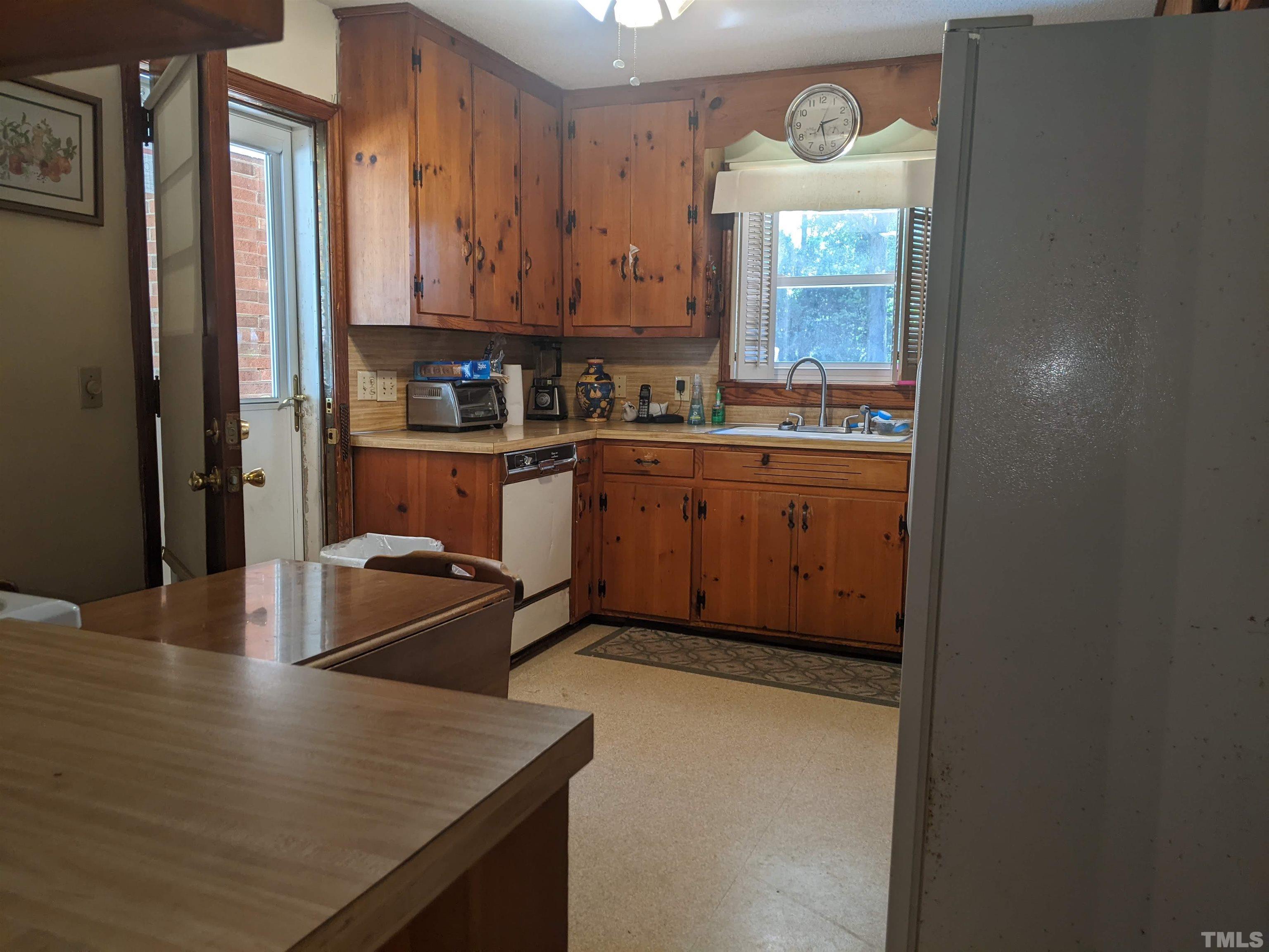 615 Crosby Road Durham, NC 27704 - Photo 6 of 17 Gallery Image 6