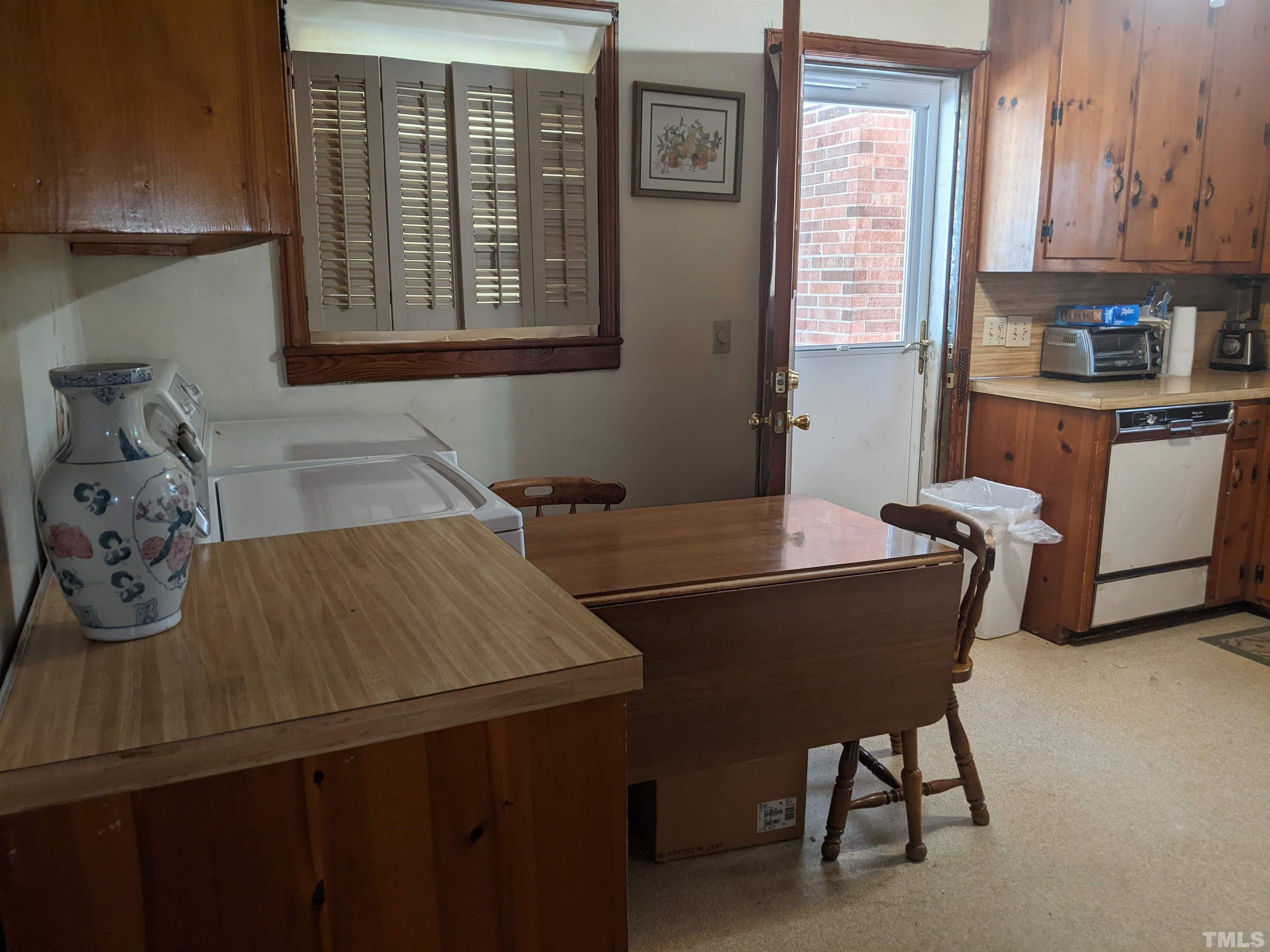 615 Crosby Road Durham, NC 27704 - Photo 7 of 17 Gallery Image 7