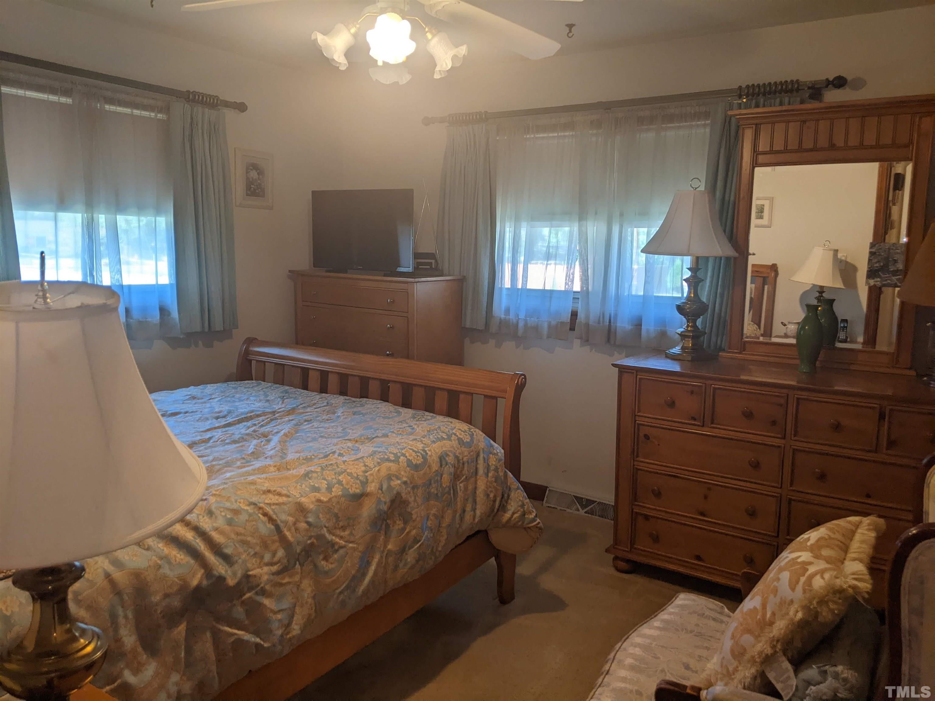 615 Crosby Road Durham, NC 27704 - Photo 9 of 17 Gallery Image 9