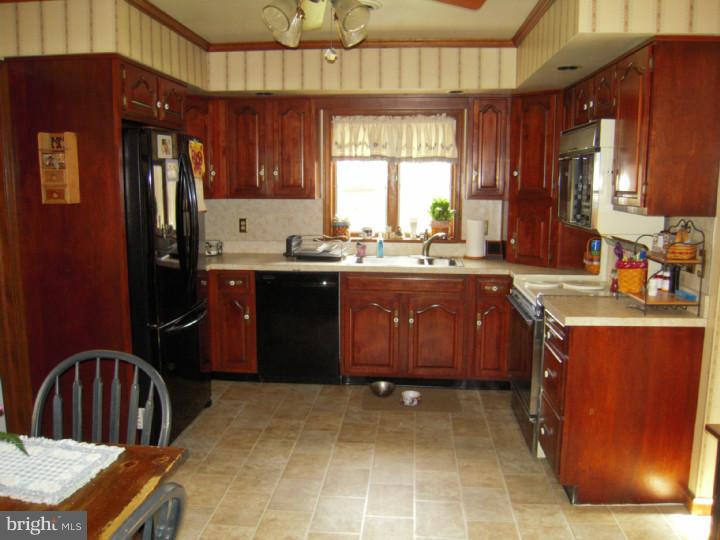 1750 Ramich Road Temple, PA 19560 - Photo 13 of 25