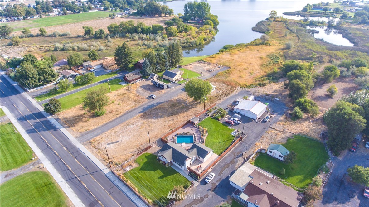 3309-3327 Valley Road Northeast Moses Lake, WA 98837 - Photo 2 of 17 Gallery Image 2