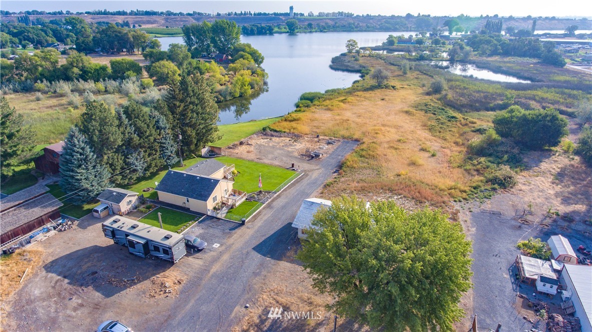 3309-3327 Valley Road Northeast Moses Lake, WA 98837 - Photo 9 of 17 Gallery Image 9