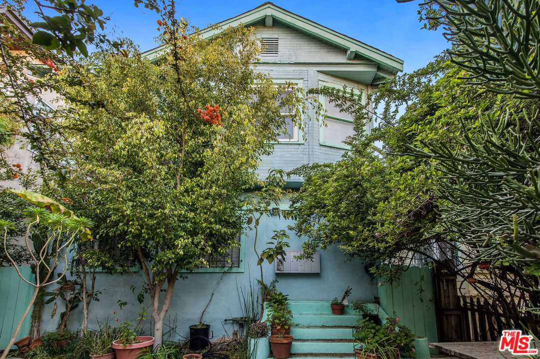51 Ozone Avenue Venice, CA 90291 - Photo 2 of 11 an aerial view of a house