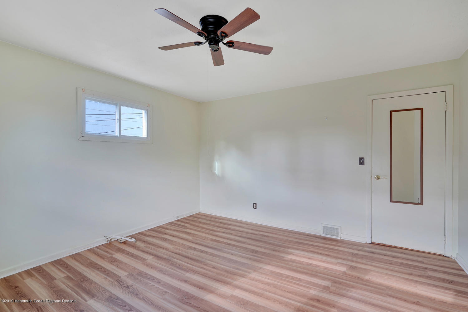 150 Valley Road Neptune Township, NJ 07753 - Photo 47 of 70 150 Valley Rd Neptune City NJ-large-040-