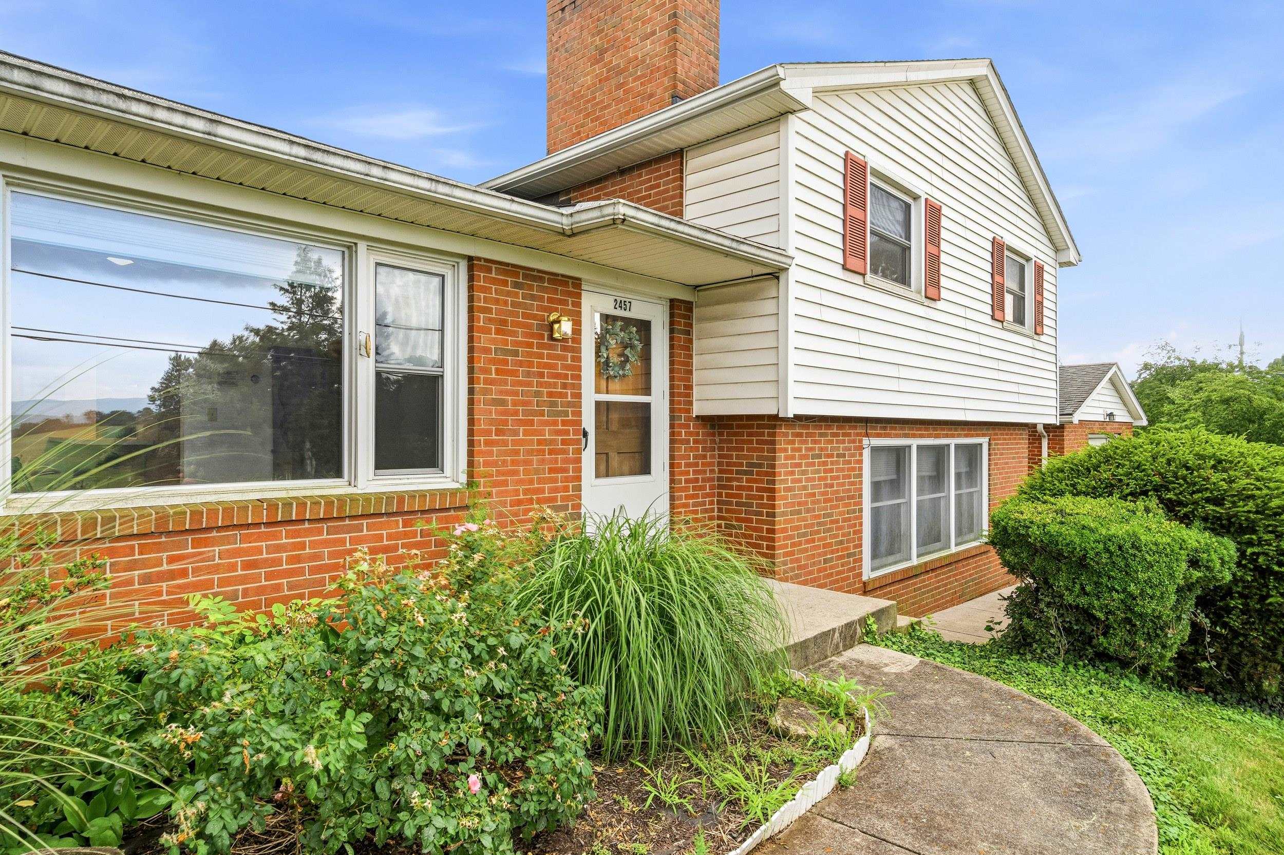 2457 Eversole Road Harrisonburg, VA 22802 - Photo 4 of 60
