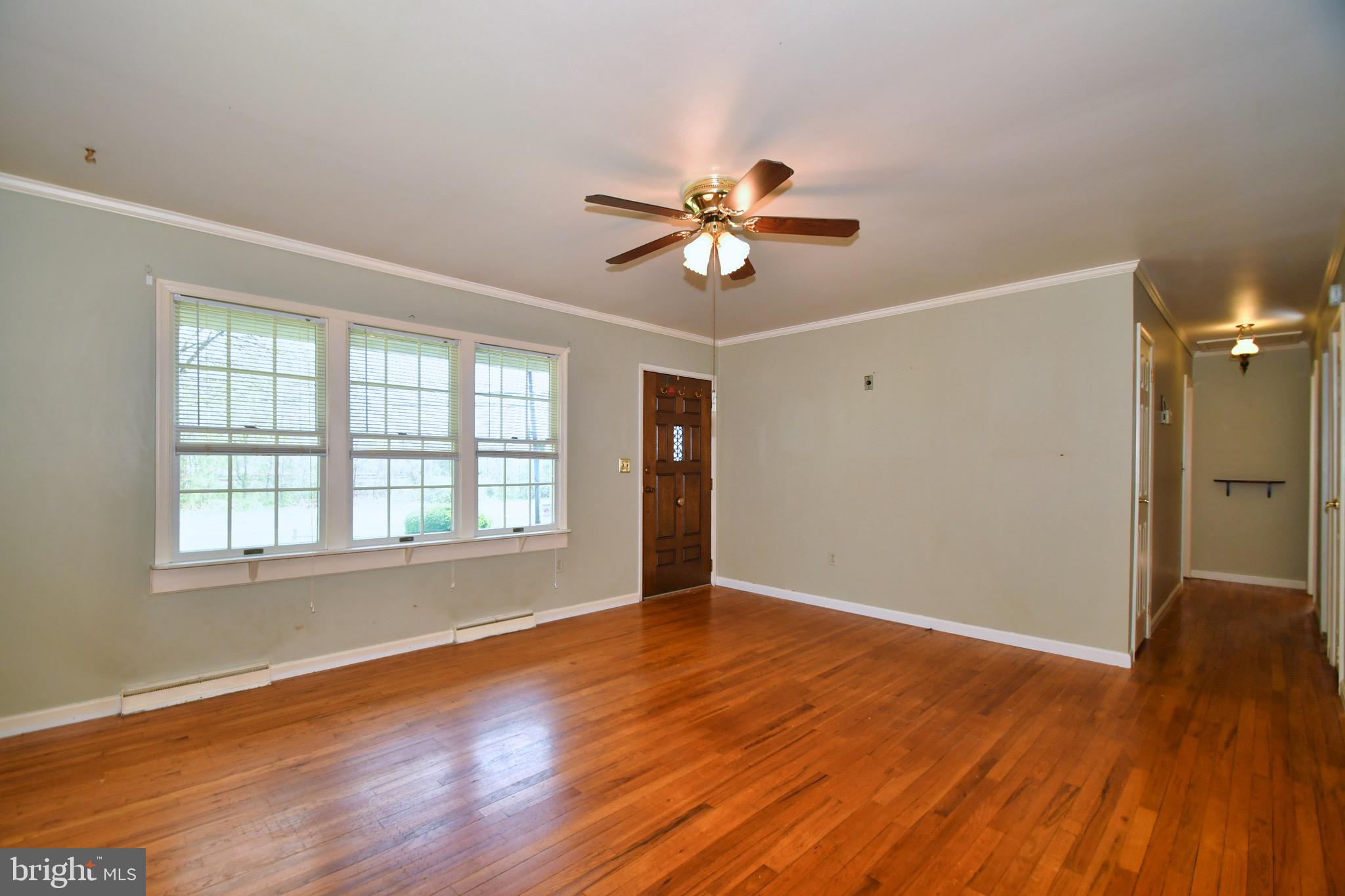 1840 Perryman Road Aberdeen, MD 21001 - Photo 4 of 27 Living Room