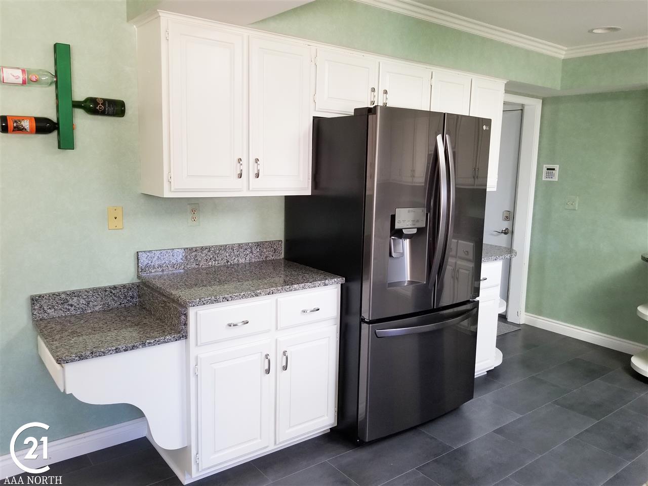 18975 Armada Ridge Road Armada, MI 48005 - Photo 14 of 65 50010667-13.JPG