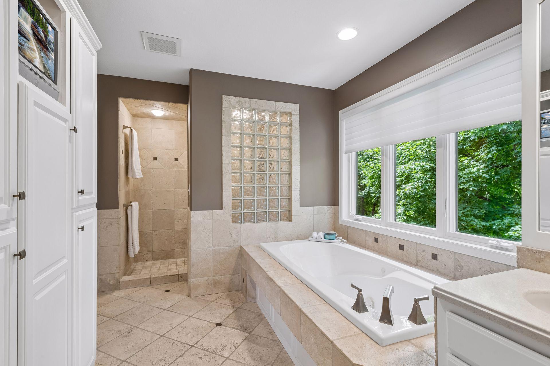 18000 Turtle Point Eden Prairie, MN 55347 - Photo 17 of 41
