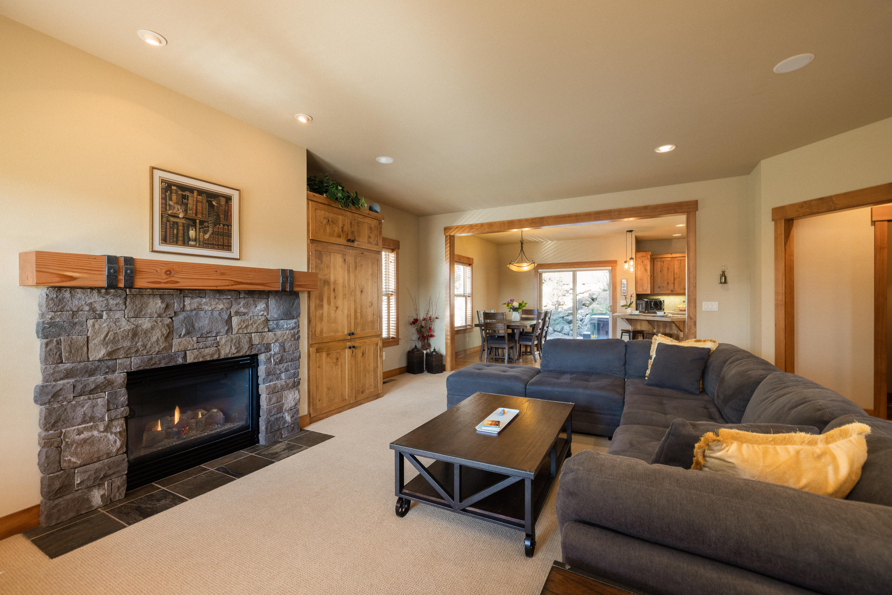 61447 Elder Ridge Street Bend, OR 97702 - Photo 5 of 25 61447 Elder Ridge Rd (8 of 27)