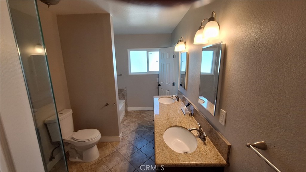 2327 Fairview Avenue Riverside, CA 92506 - Photo 21 of 30