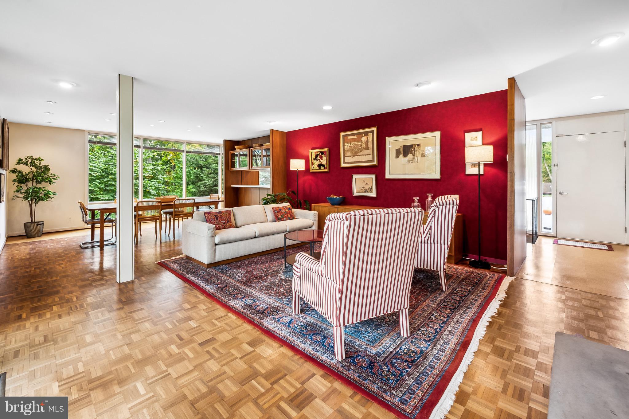 Open Living Rm/Dining area