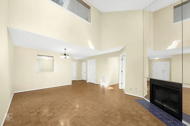 $2,495 | 1081 Courtland Drive, Unit 1081, Buffalo Grove, IL 60089