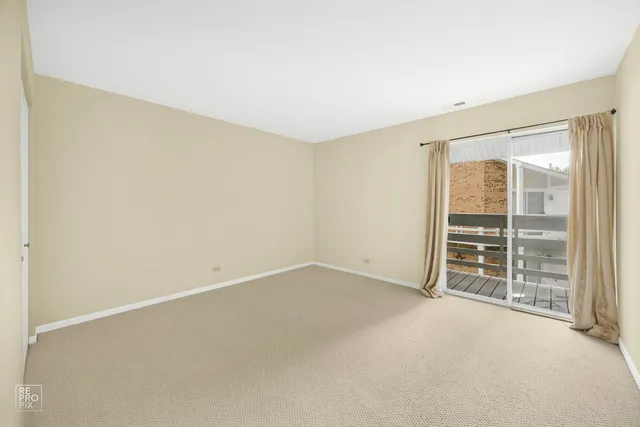 $2,495 | 1081 Courtland Drive, Unit 1081, Buffalo Grove, IL 60089