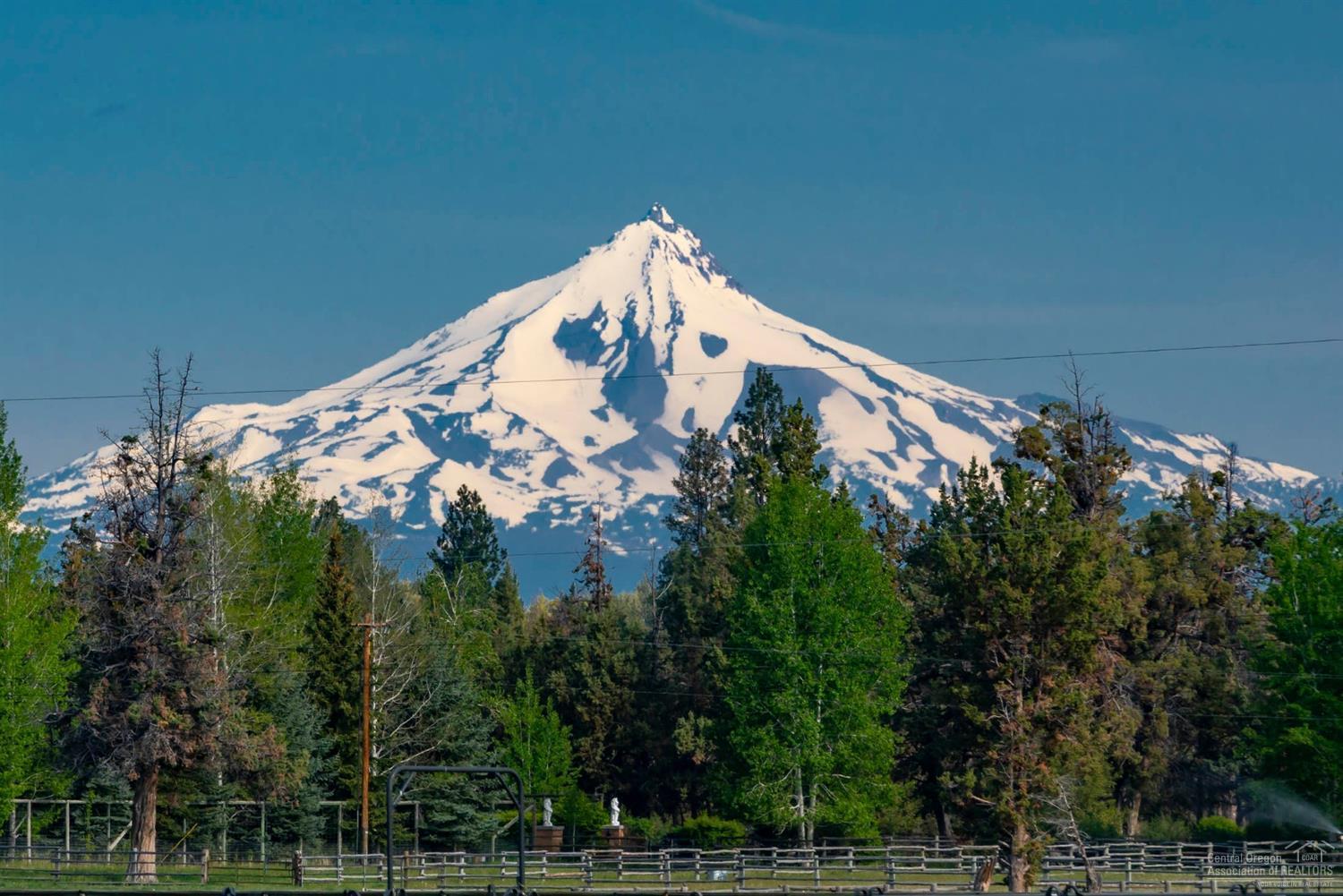 64850 Collins Road Bend, OR 97703 - Photo 3 of 15 Gallery Image 3