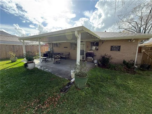 $2,100 | 93 Berkley Avenue, Harahan, LA 70123