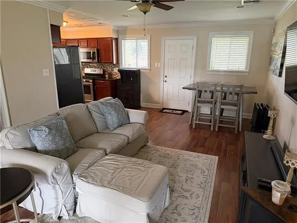 $2,100 | 93 Berkley Avenue, Harahan, LA 70123